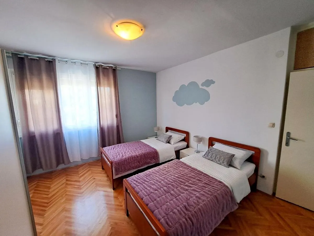 Apartment Nice Split